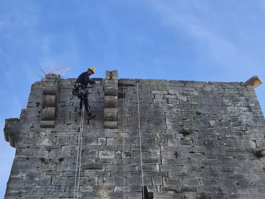 Mise en sécurité du donjon de Montclus
